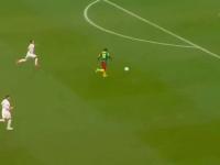 爱游戏登录-足球赛场上双方的高超技艺将比赛推向高潮