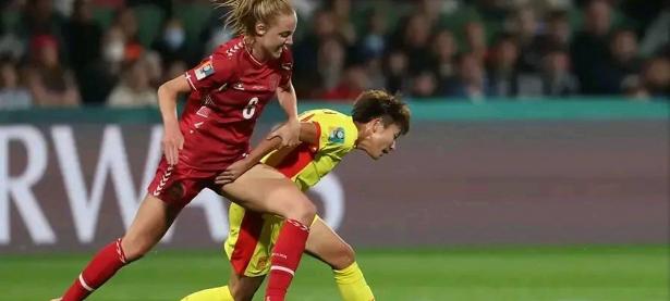 爱游戏登录-劲爆挑战！职业女足队员不甘示弱的简单介绍