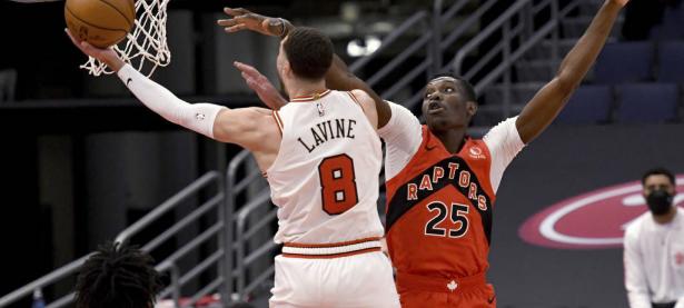 爱游戏体育链接-猛龙力克公牛，保持榜首位置