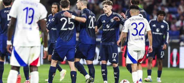 爱游戏官方入口-切尔西遗憾出局，球迷垂泪告别(切尔西right to play)