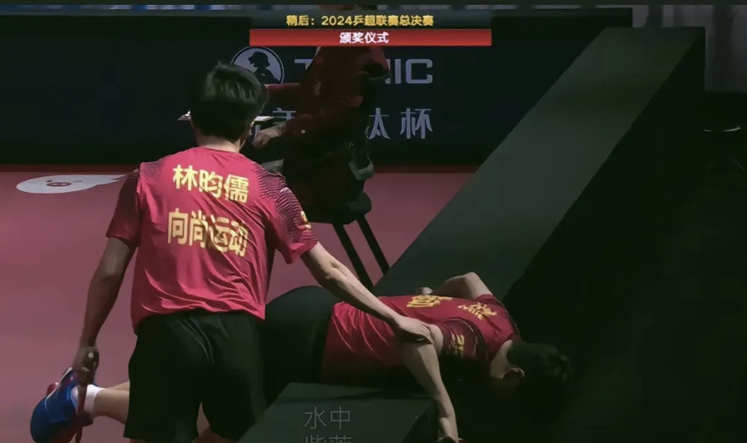 河北队凭借全队合作力成功击败对手,赢得比赛(河北队凭借全队合作力成功击败对手,赢得比赛冠军) 河北队凭借全队合作力成功击败对手,赢得比赛(河北队凭借全队合作力成功击败对手,赢得比赛冠军)