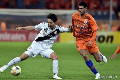 关于亚洲足球盛宴，球员们奋勇争先的信息