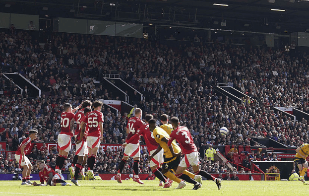 关于狼队主场迎战诺里奇，力争胜利的信息