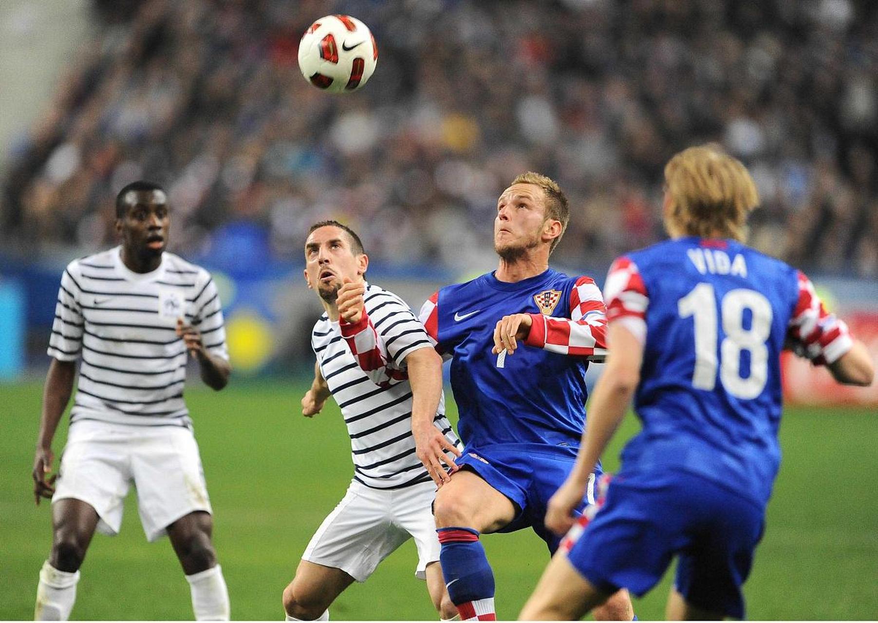 捷克胜奥地利,欧洲杯预选赛晋级颇有希望!的简单介绍 捷克胜奥地利,欧洲杯预选赛晋级颇有希望!的简单介绍