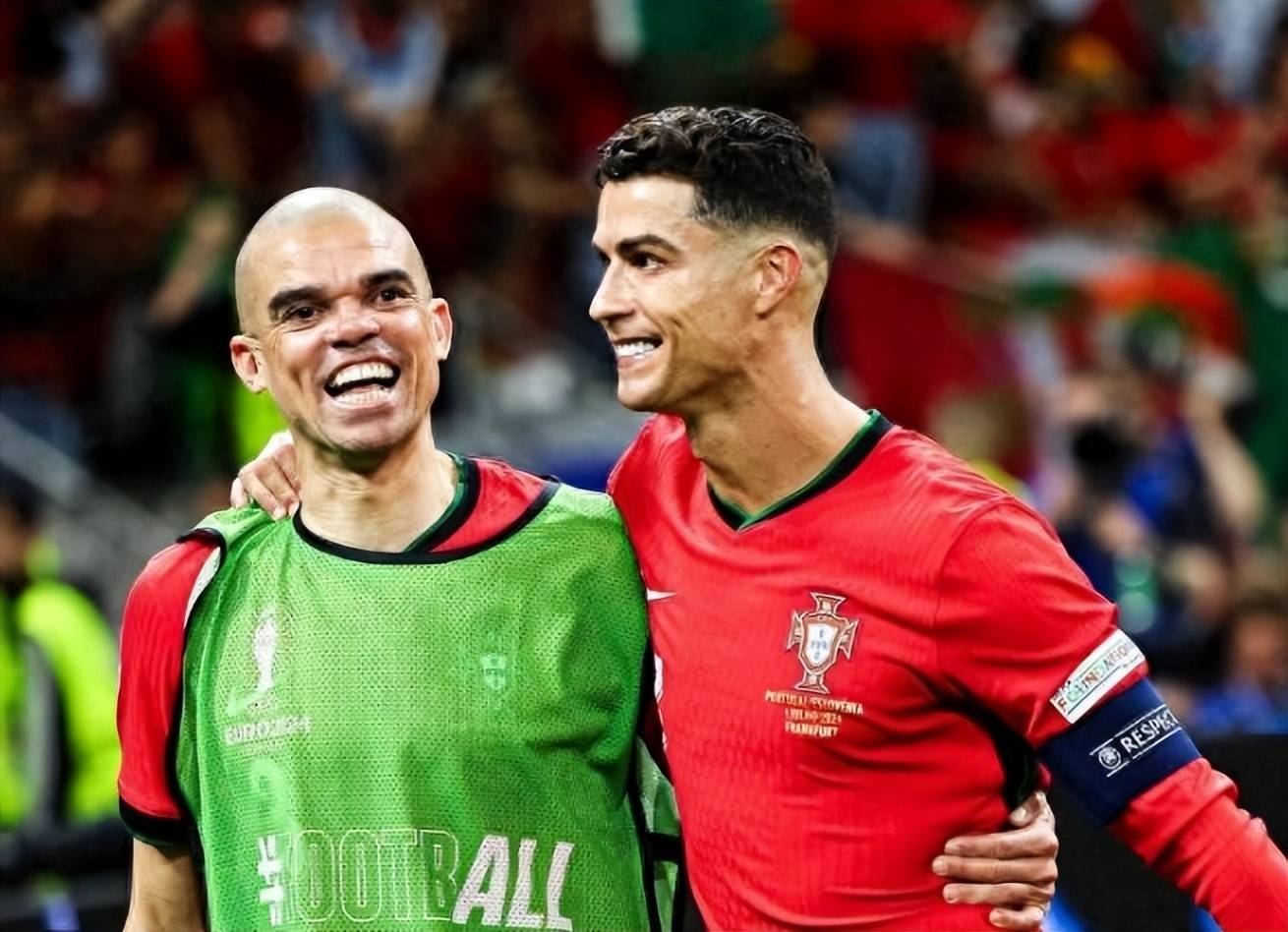 葡萄牙球队后卫在定位球中打入进球,帮助球队领先比分的简单介绍 葡萄牙球队后卫在定位球中打入进球,帮助球队领先比分的简单介绍