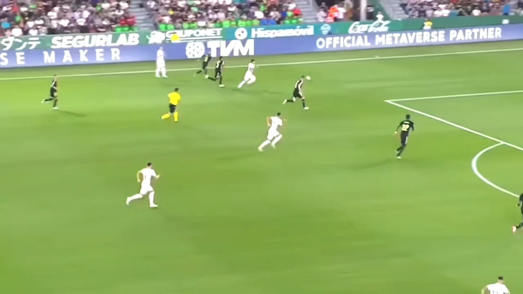 包含强强对话!足球比赛中的精彩瞬间让观众惊艳的词条 包含强强对话!足球比赛中的精彩瞬间让观众惊艳的词条