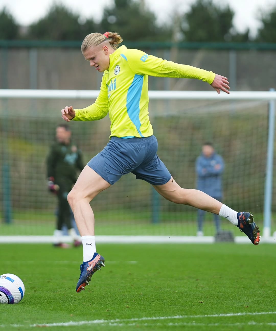 一位足球巨星在社交媒体上晒出了他的训练日常 一位足球巨星在社交媒体上晒出了他的训练日常