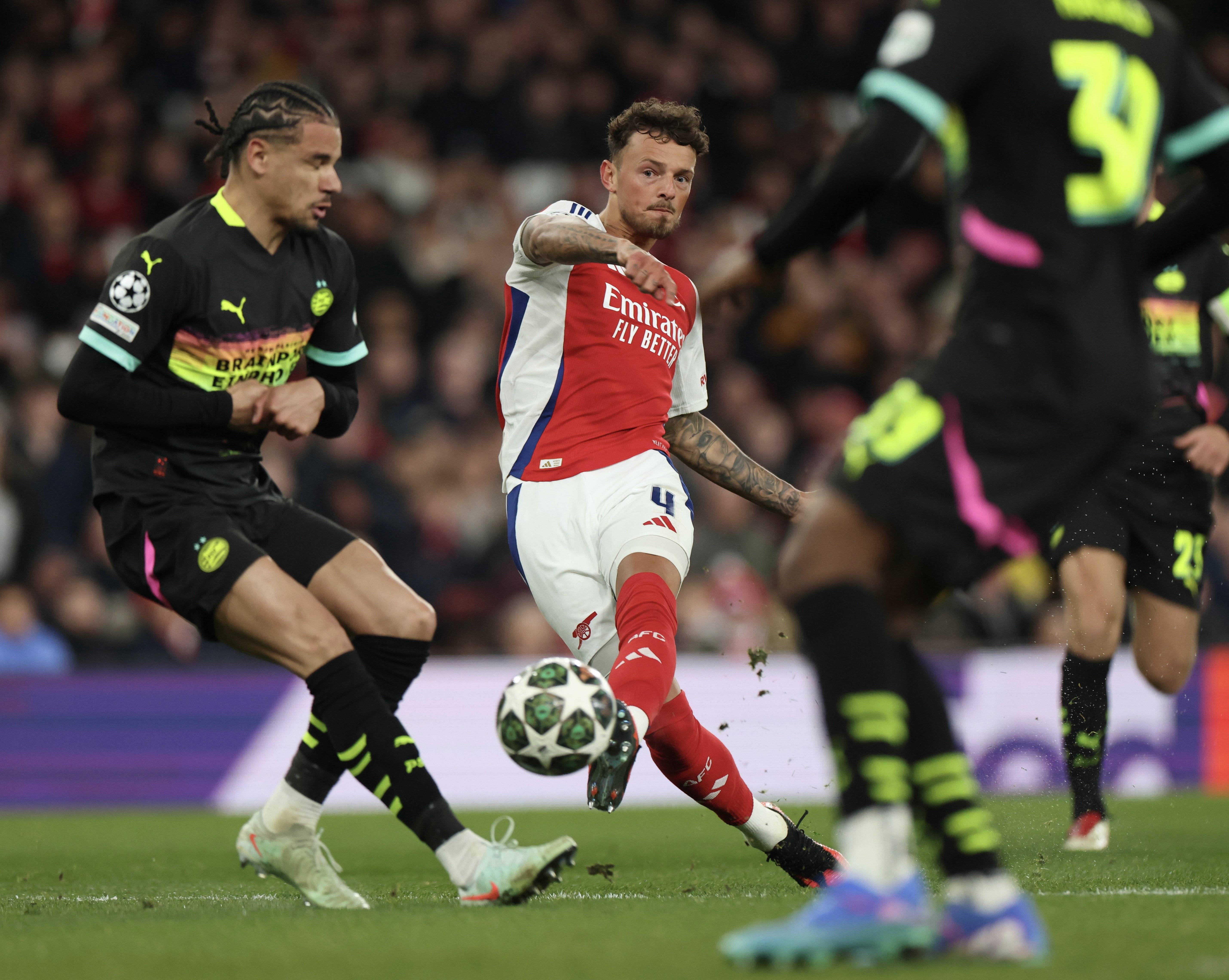 关于阿森纳中场伤愈回归队伍实力迎来提升的信息