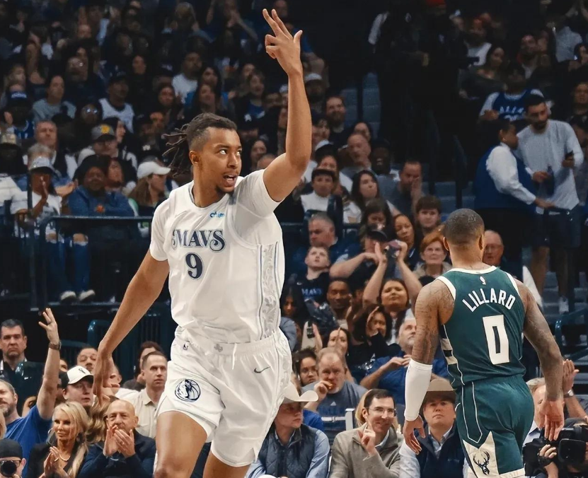 雄鹿遭连败，独行侠力克奇才