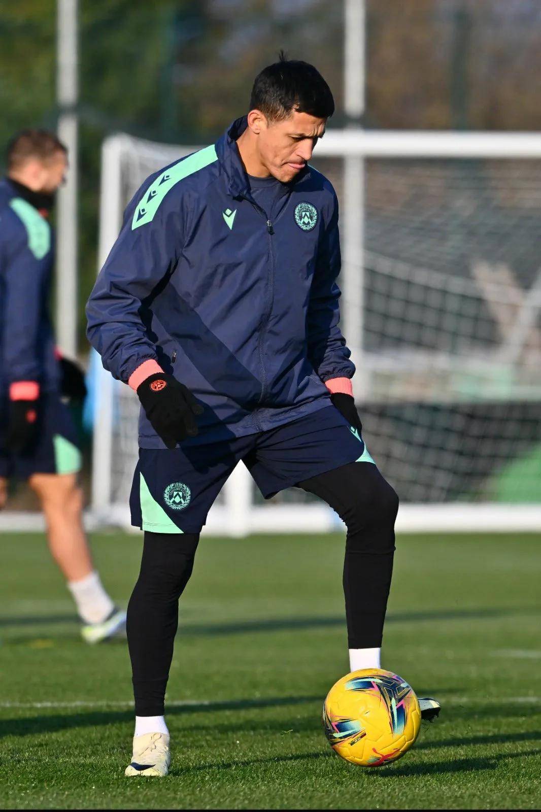 包含乌迪内斯在关键时刻崛起,杀入欧冠半决赛的词条 包含乌迪内斯在关键时刻崛起,杀入欧冠半决赛的词条