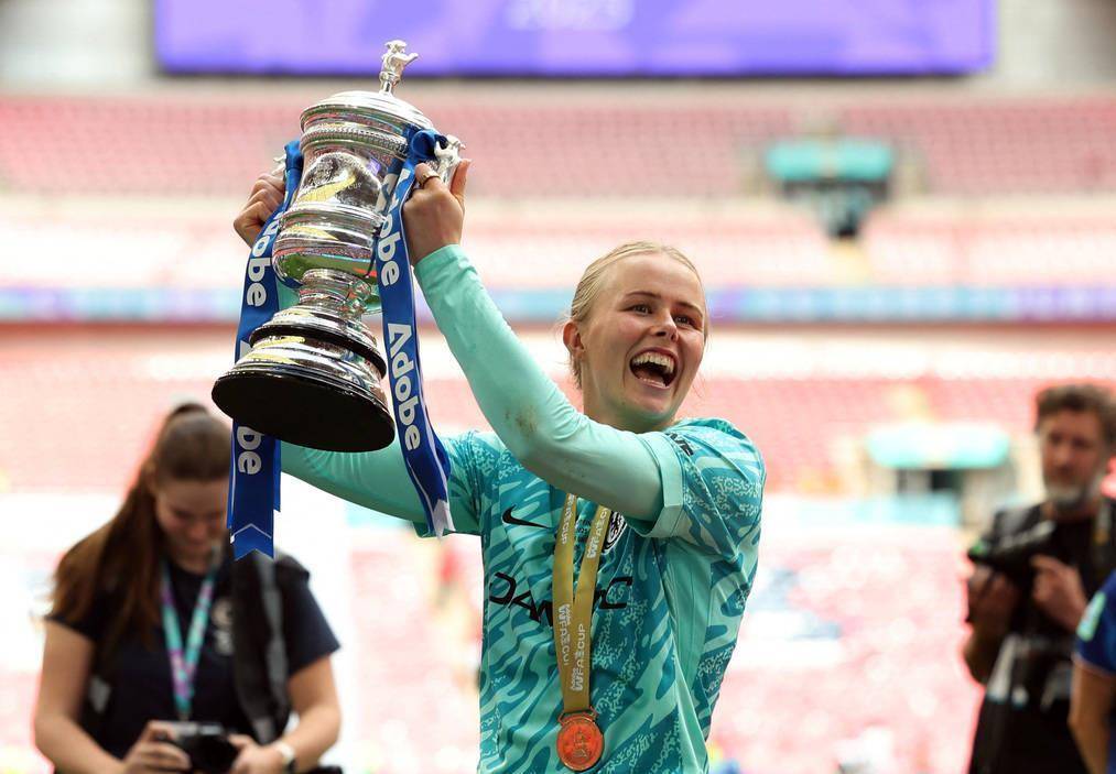 英格兰门将因肩伤恢复缓慢或无法参加比赛的简单介绍