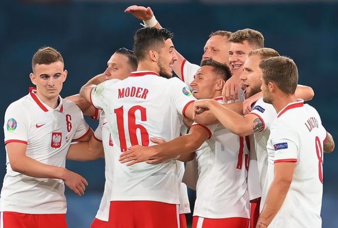 芬兰队连胜连胜，轻松晋级欧洲杯八强赛的简单介绍