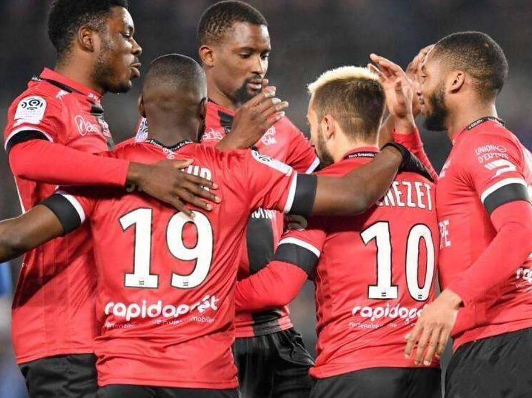 关于兰斯队主场遭遇丢分,球迷情绪低落的信息 关于兰斯队主场遭遇丢分,球迷情绪低落的信息