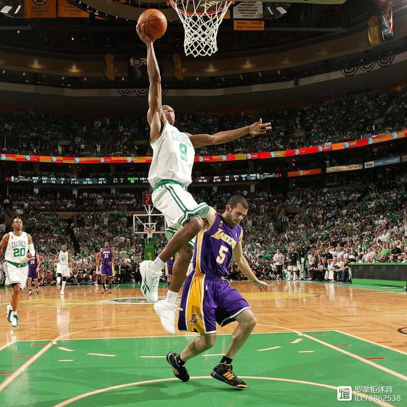 关于传奇球星回顾历史,重返巅峰辉煌的信息 关于传奇球星回顾历史,重返巅峰辉煌的信息