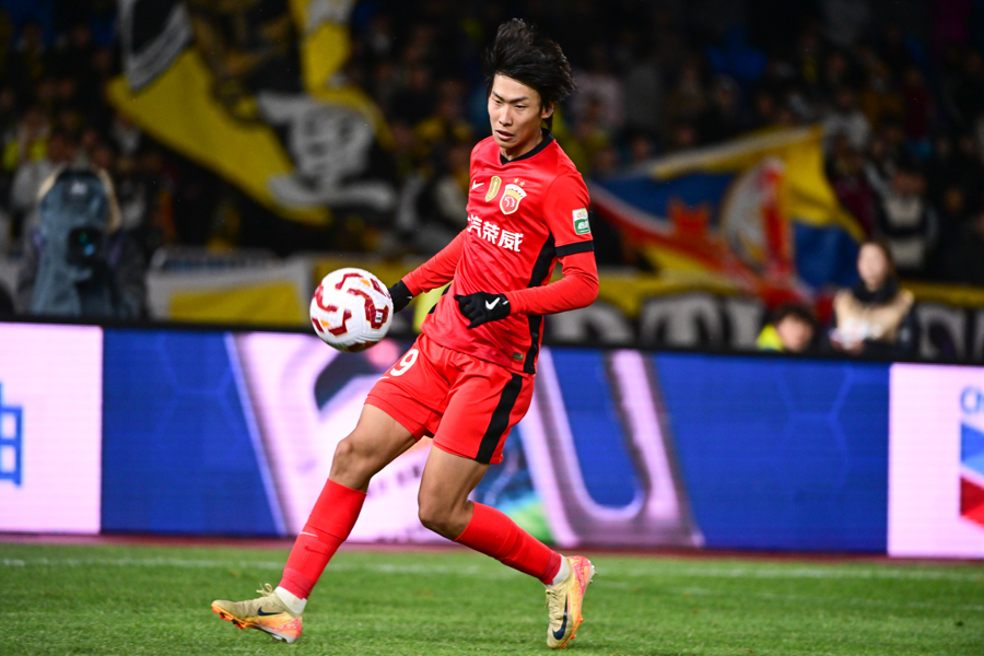 出色表现引发关注，下一场比赛谁将胜出的简单介绍