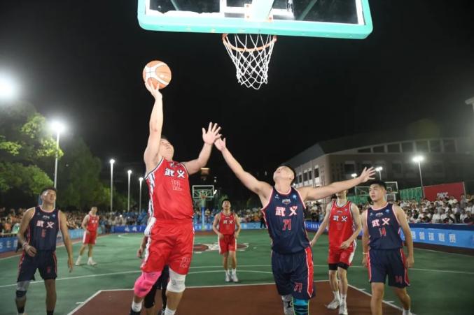 关于欧洲杯篮球赛事现场压轴秀点燃球迷热情的信息 关于欧洲杯篮球赛事现场压轴秀点燃球迷热情的信息