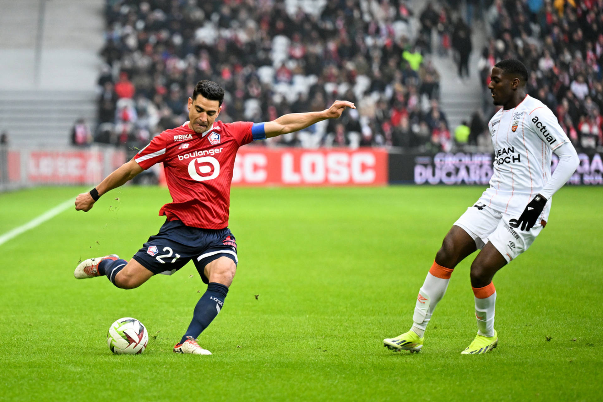 里尔客场大胜尼斯，取得联赛领跑