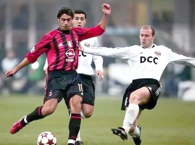 AC米兰豪取胜利,晋级淘汰赛的简单介绍 AC米兰豪取胜利,晋级淘汰赛的简单介绍