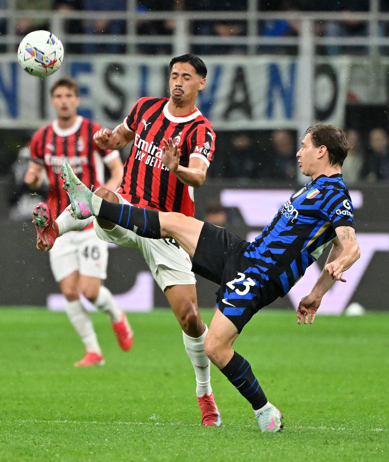 AC米兰豪取胜利,晋级淘汰赛的简单介绍 AC米兰豪取胜利,晋级淘汰赛的简单介绍