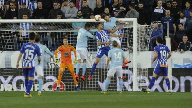 巴萨主场大胜，梅西上演帽子戏法，继续领跑西甲积分榜的简单介绍