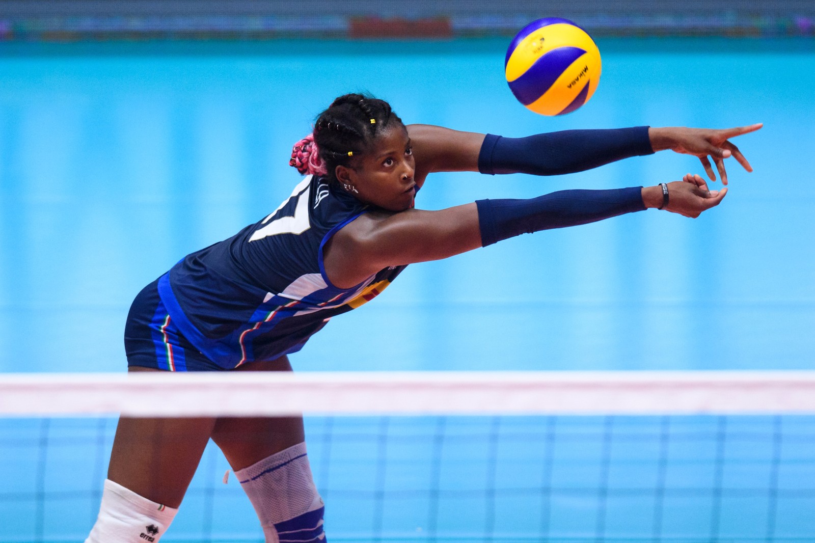 意大利铁饼选手力压群雄,夺得冠军 意大利铁饼选手力压群雄,夺得冠军