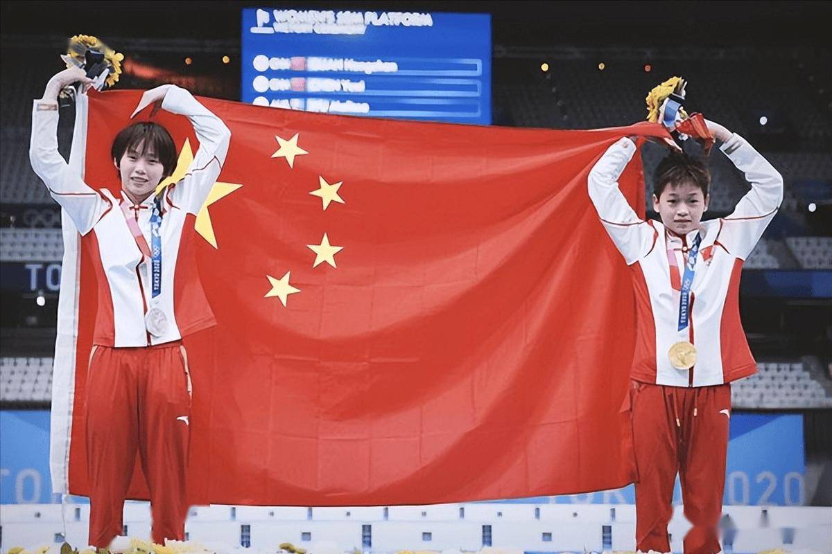 中国运动员展现实力，多次登上领奖台