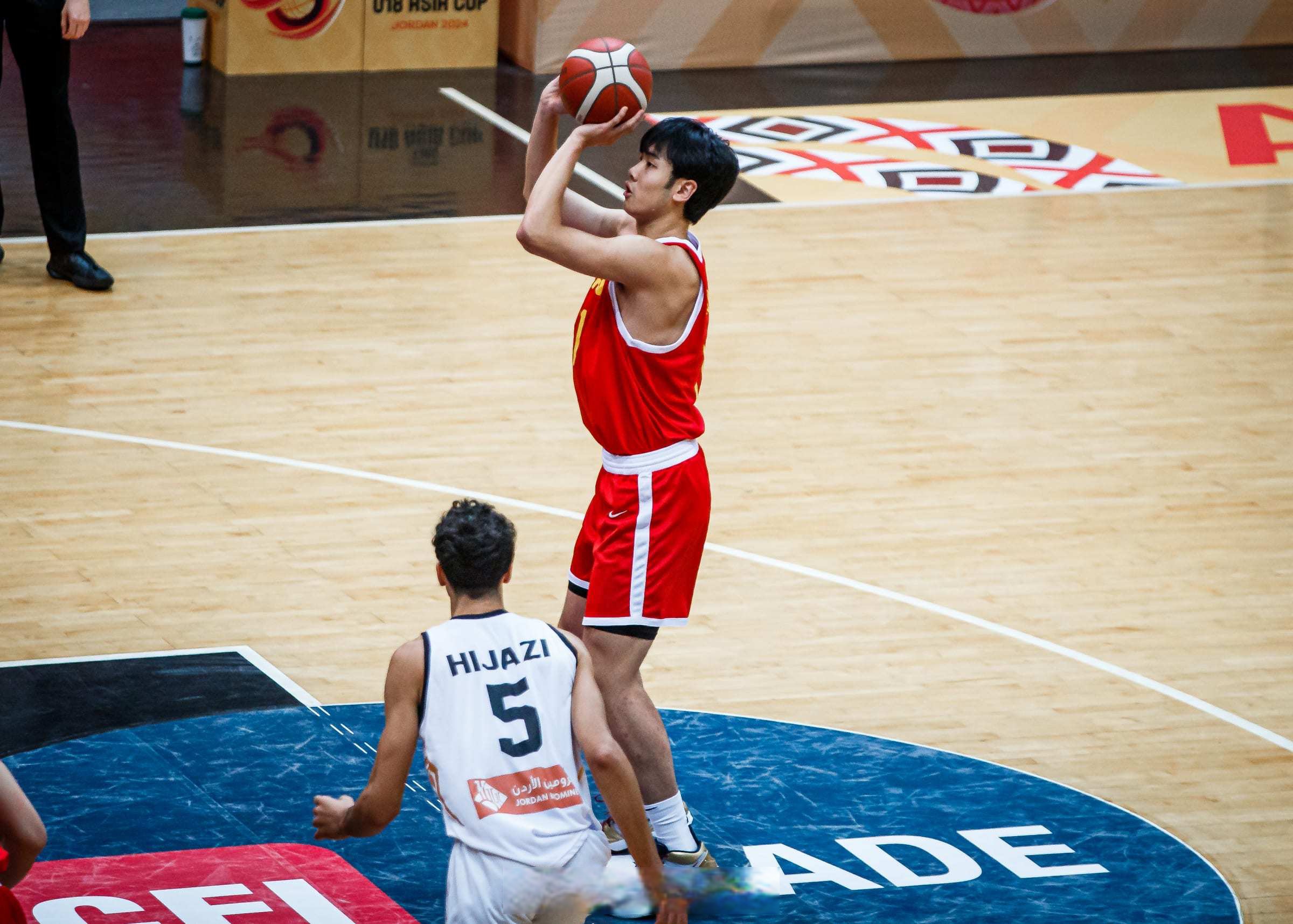 精湛球技展现无遗,球队打出流畅配合的简单介绍 精湛球技展现无遗,球队打出流畅配合的简单介绍